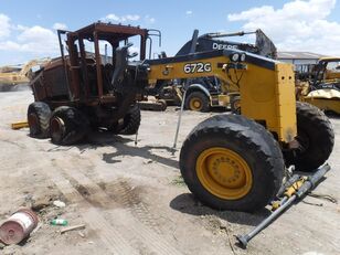 JOHN DEERE 672G Grader