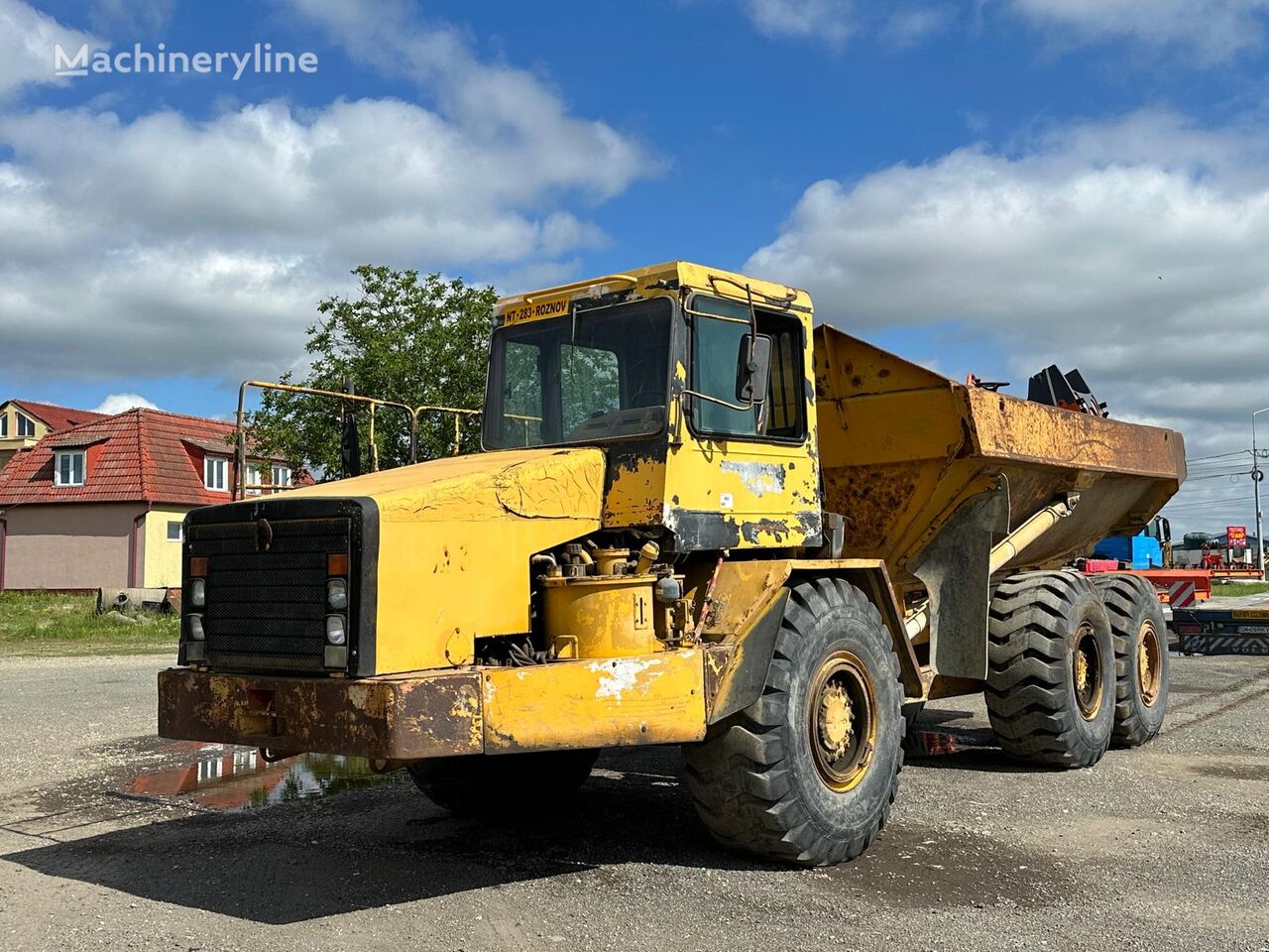 Caterpillar D300E knickgelenkter Dumper